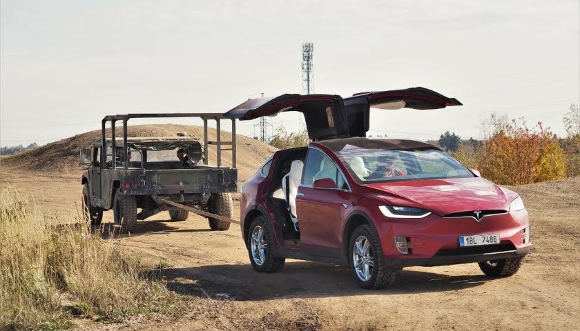 Hummer Tesla
