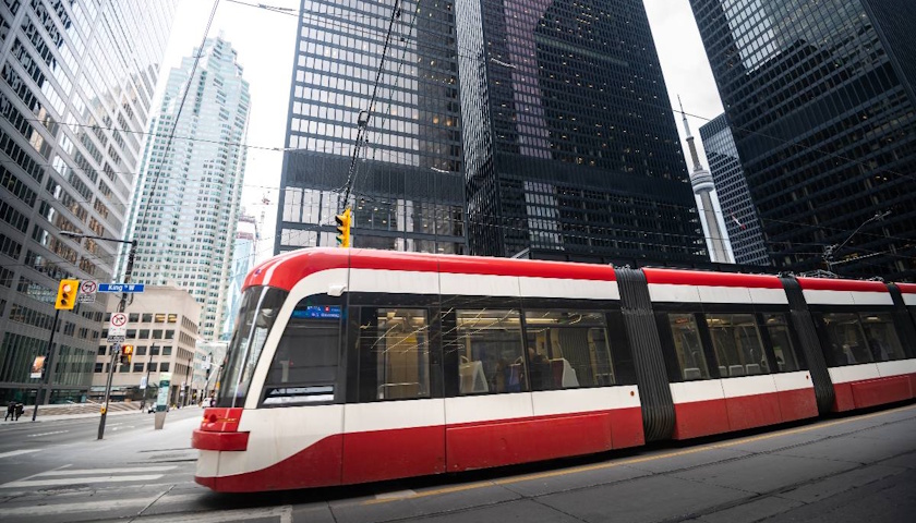 Toronto nasadí v tramvajích video s umělou inteligencí